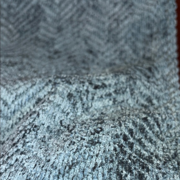 Table Linen Runner - Picture 5 of 6